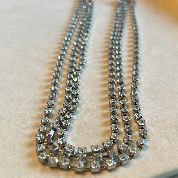 Cara New York Rhinestone Triple Strand Belt Chain New - Picture 5 of 5